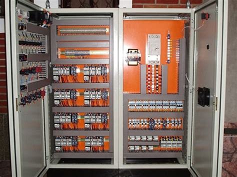 Conexões Elétricas Rotativas .